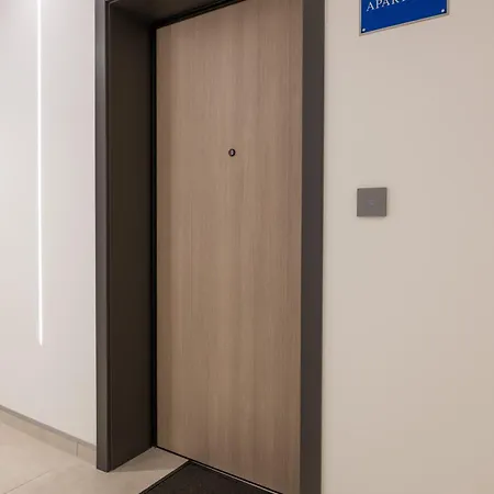 Inna Luxe With Free Parking Apartment *