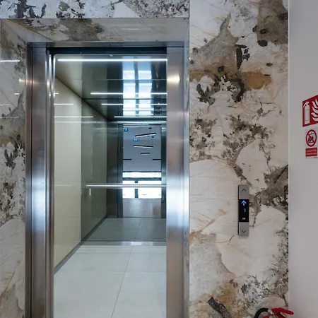 Inna Luxe With Free Parking Apartment *