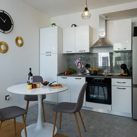 Apartment Inna Luxe With Free Parking